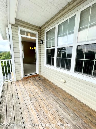 431 Ml Pond Way, Tinton Falls NJ 07724-2477 exterior