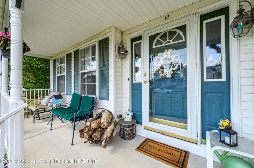 17 Wendy Ct, Jackson Twp, NJ 08527-1155