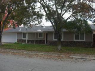 160 Sabrina Ln, Modesto, CA 95354-3275