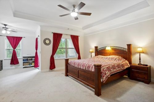 5568 High Point Rd, Atlanta GA  30342-5039 exterior