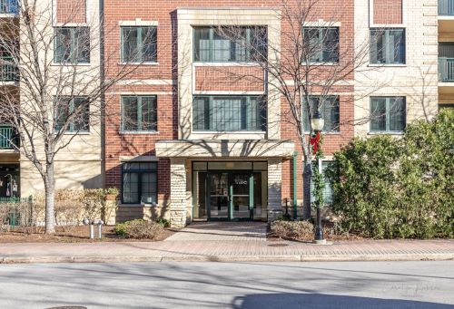 11 Wille St, Mount Prospect IL  60056-3111 exterior