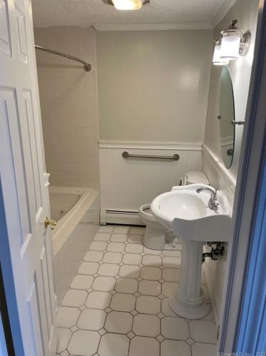 75 Deming St, Wapping CT  06074-3613 exterior