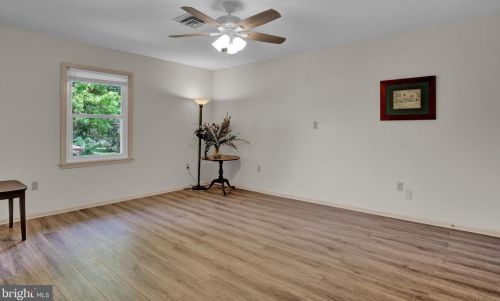 36 Cambridge Ct, Carlisle PA 17013-2733 exterior