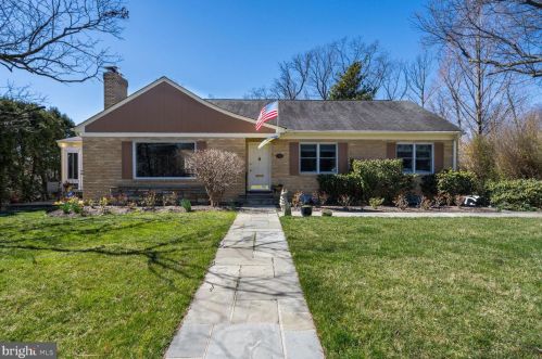 7311 Gordons Rd, Falls Church, VA 22043-3033