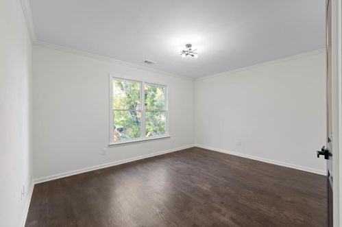 695 Highland Oaks Dr, Atlanta GA  30331-9210 exterior