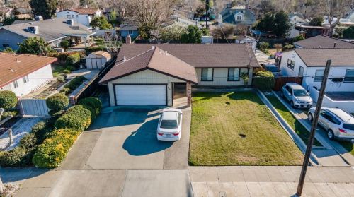 535 Washington Ave, Los Banos, CA 93635-4648
