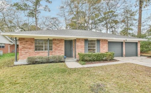 2007 Timberlane St, Conroe, TX 77301-1177