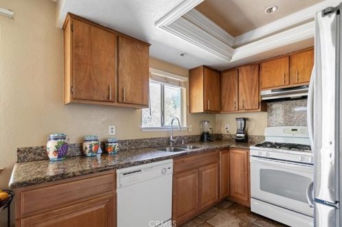 15623 Lanfair Ave, Lancaster, CA 93535-7077