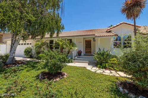 1332 Rambling Rd, Simi Valley, CA 93065-5728