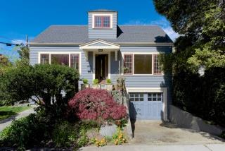 302 Crockett St, Seattle WA  98109-2520 exterior