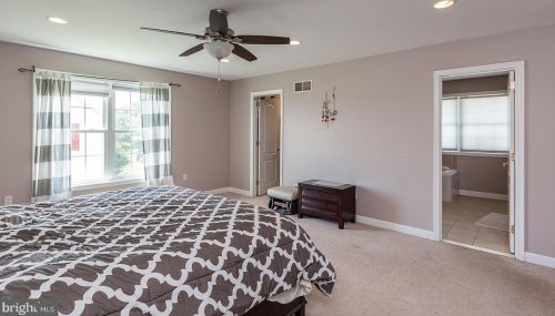 2355 View Rd, Lancaster PA  17602-1844 exterior