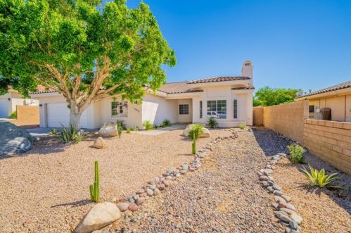12832 Brittany Rd, Desert Hot Springs, CA 92240-3545