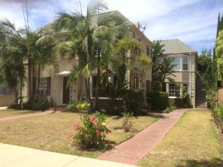 1433 Genesee Ave, Los Angeles, CA 90019-3702