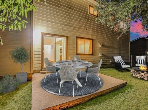 6515 Fair Vly Trl, Austin TX  78749-1250 exterior