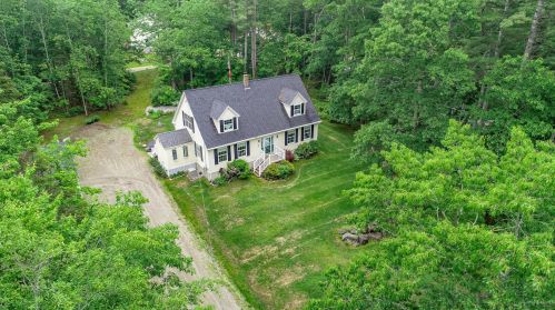 3 High Ground Rd, Newcastle, ME 04553-3058