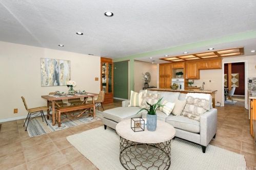 1814 Kelly Ave, Upland, CA 91784-1554