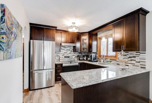 3925 Highland Dr, Saint Paul MN  55126-7015 exterior