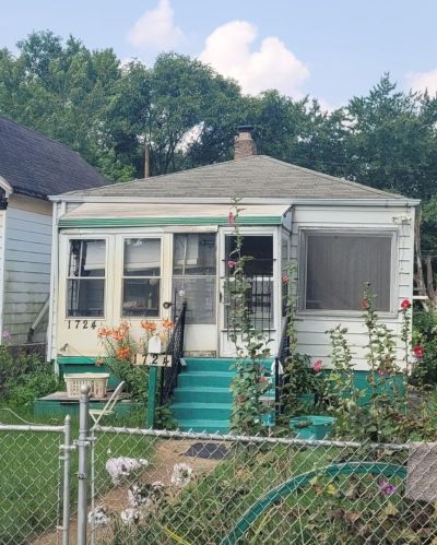 1724 Fillmore St, Gary, IN 46407-1952
