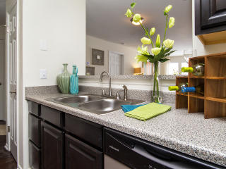 8290 Royalton Rd, Cleveland OH  44133-4717 exterior