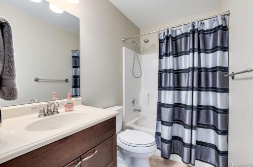 3654 Dexter St, Denver CO 80246-1820 exterior