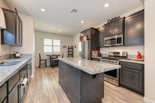 5712 Freestone Dr, Arboga CA  95901-8701 exterior