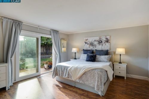 5210 Jomar Dr, Concord CA  94521-2343 exterior