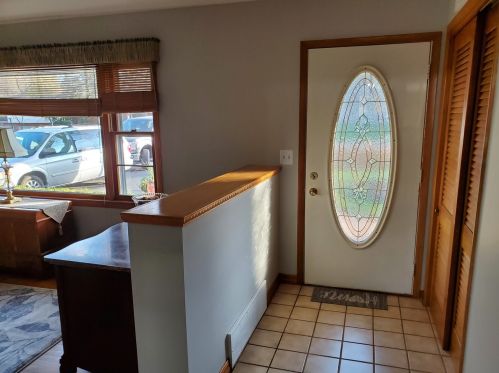 4702 Strong Rd, Bull Valley, IL 60014-4570
