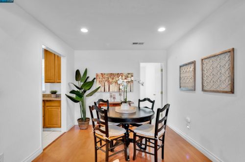 215 Cleopatra Dr, Concord CA  94523-3411 exterior