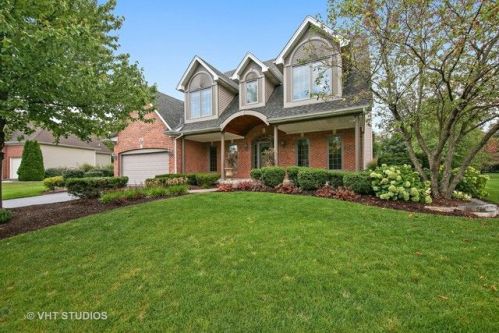 822 Pottawatomie Trl, Batavia, IL 60510-8336