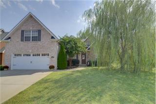 3011 Holderwood Dr, Murfreesboro, TN 37128-5198