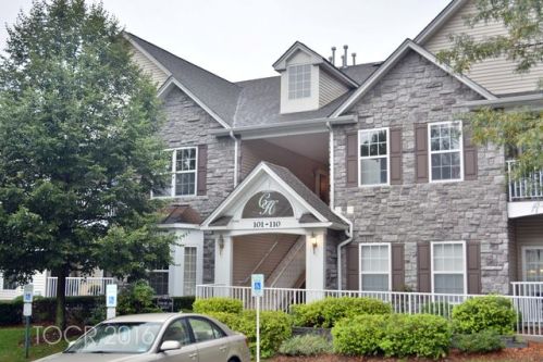 102 Barrister Dr, Kinnelon, NJ 07405-3247