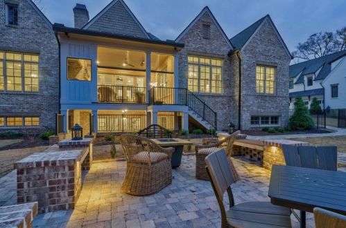 628 Crescent River Pass, Suwanee GA  30024 exterior