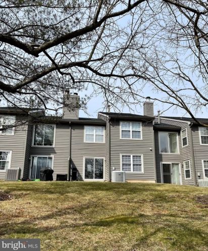 1 Brookline Ct, Princeton NJ  08540-1741 exterior