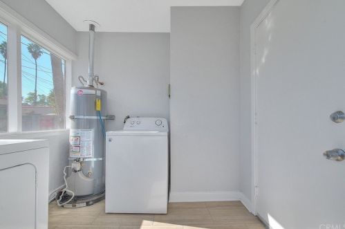 3160 Lime St, Riverside CA 92501-2930 exterior