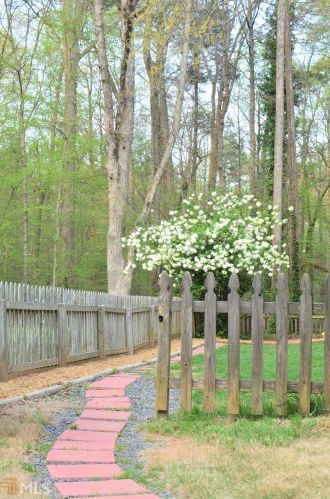 318 Summerchase Ln, Holly Springs, GA 30189-6175