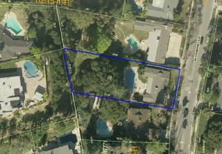 4047 Hayvenhurst Ave, Van Nuys CA  91406-5725 exterior