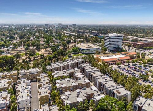 252 Jeanette Ln, Santa Ana CA  92705-6016 exterior