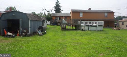 262 Bakers Basin Rd, Trenton NJ  08648-3312 exterior