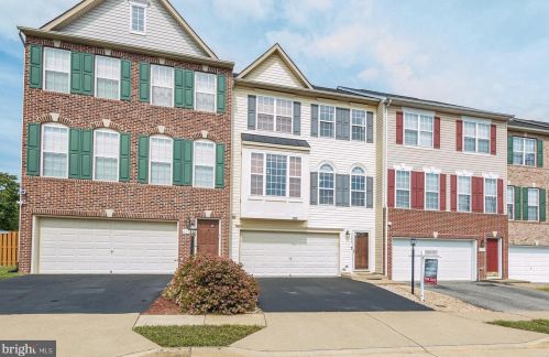 2194 Armitage Ct, Woodbridge, VA 22191-6104