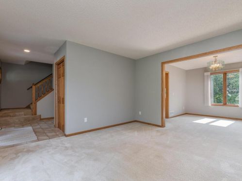 664 Bridle Ridge Rd, Saint Paul MN  55123-1681 exterior