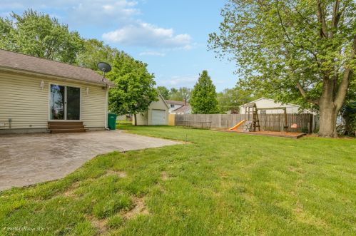 572 Railroad St, Braidwood, IL 60408-1530