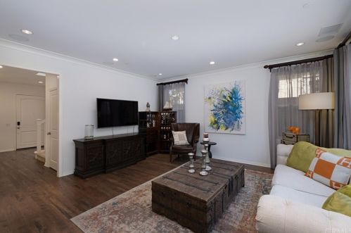 57 Crestwick, Irvine CA  92620-7306 exterior