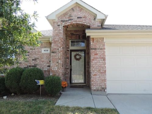 409 Mystic River Trl, Fort Worth TX  76131-4554 exterior