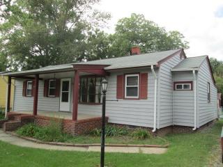 19 Rodes Ave, Sandston, VA 23150-2047