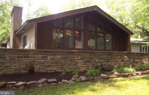 69 Bayberry Rd, Princeton NJ  08540-7418 exterior