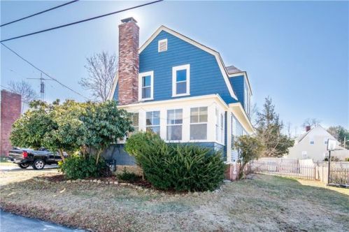 20 Maple St, Warren, RI 02885-4103
