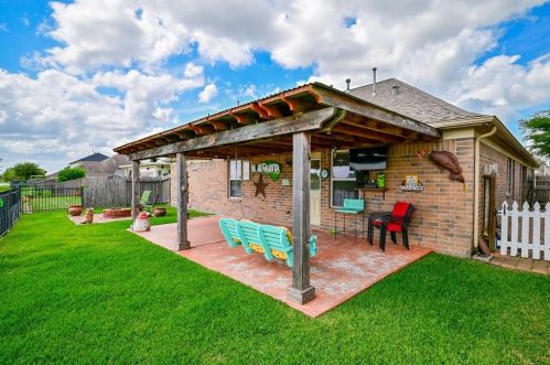 3210 Fern Brk Ln, Richmond TX 77471-9280 exterior