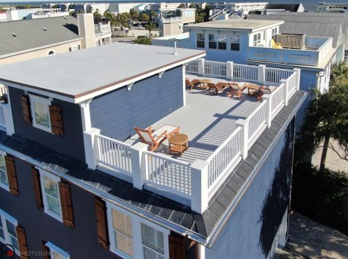 1000 Carolina Blvd, Isle Of Palms SC  29451-2242 exterior