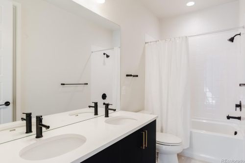 6038 Florence St, Denver CO  80238 exterior