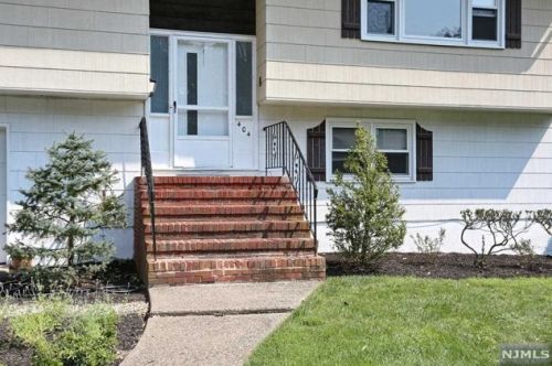 404 Almar Ct, Rockleigh, NJ 07647-1201